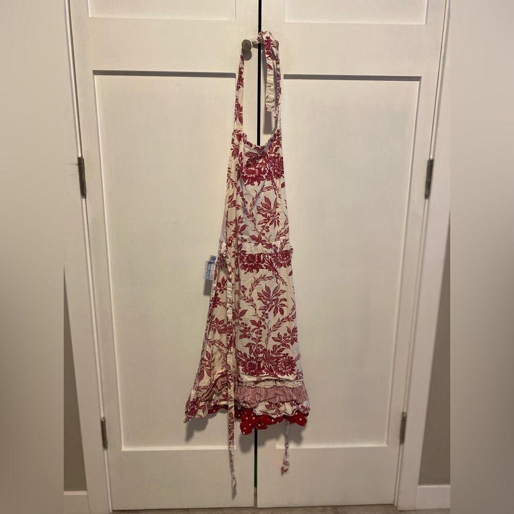 April Cornell Full Apron With Floral Antique Design Ruffled Bottom